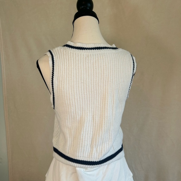 Knit Sweater Button-down Vest - Picture 3 of 4